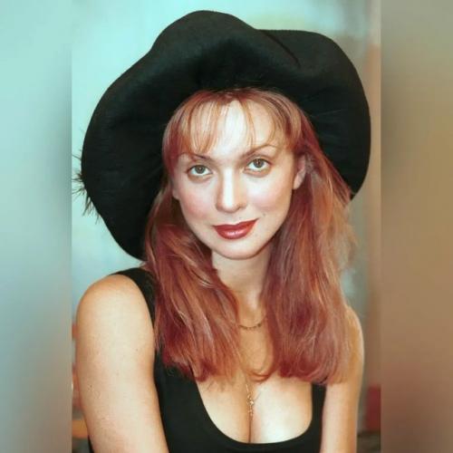 Время её не Пощадило - пишут в комментариях. 01