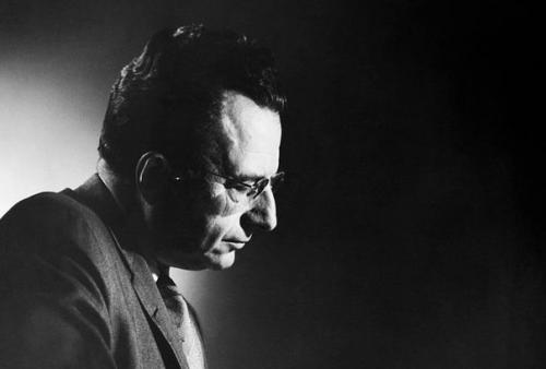 Я убеждён, что никто не может Спасти своего ближнего, сделав за него выбор.