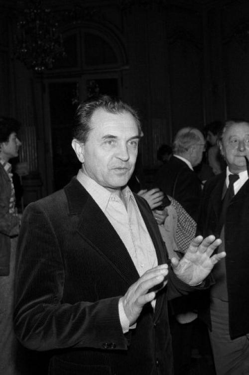 В XX веке возникло качественно новое социальное явление - интеллектуальные заболевания.