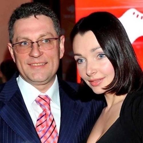 7 актрис, которые счастливы в браке с мужчинами, далекими от мира шоу-бизнеса. 05