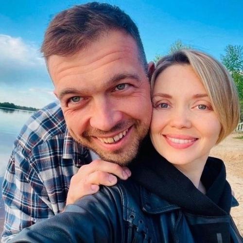 7 актрис, которые счастливы в браке с мужчинами, далекими от мира шоу-бизнеса. 03