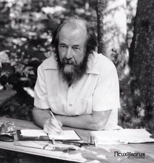 Самое главное в жизни, все загадки её - хотите, я высыплю вам сейчас?