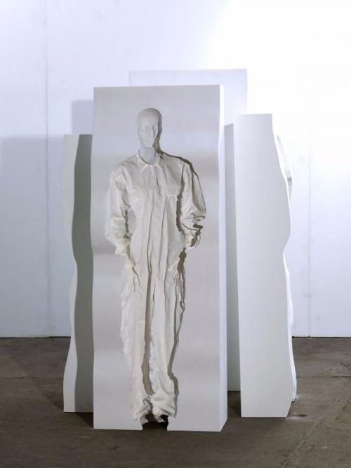 Оглушительная жестокость молчаливого избегания.

