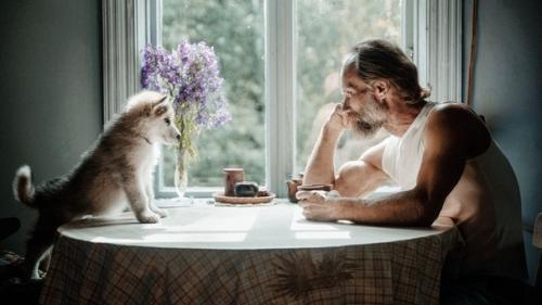 Я не раз замечал, что особенно часто и много хвалят самые смиренные, здоровые и умные люди, а ущербные и глупые хвалят редко и мало.