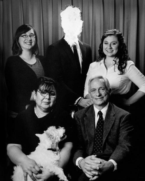 Человек без лица: автопортреты от фотографа, страдающего депрессией. 05