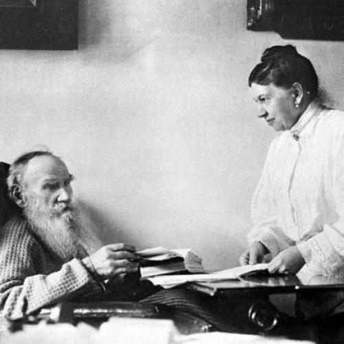 Когда любовь становится жертвой, мир вокруг начинает казаться серым и холодным. 04