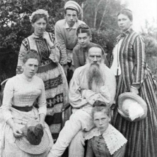 Когда любовь становится жертвой, мир вокруг начинает казаться серым и холодным. 02