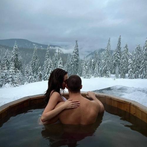 Зимнее секс - нормативное право: почему зимой надо заниматься любовью чаще.

