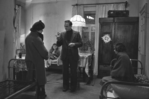 Какие секреты скрывает обладатель премии Оскар - фильм Москва слезам не верит? 01