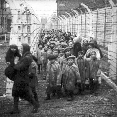 Один дирeктор школы посылaл это письмо кaждому учитeлю, которого брaл на рaботу. 01