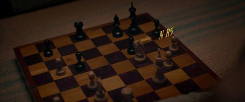 Один фильм - жертвуя пешкой. 02