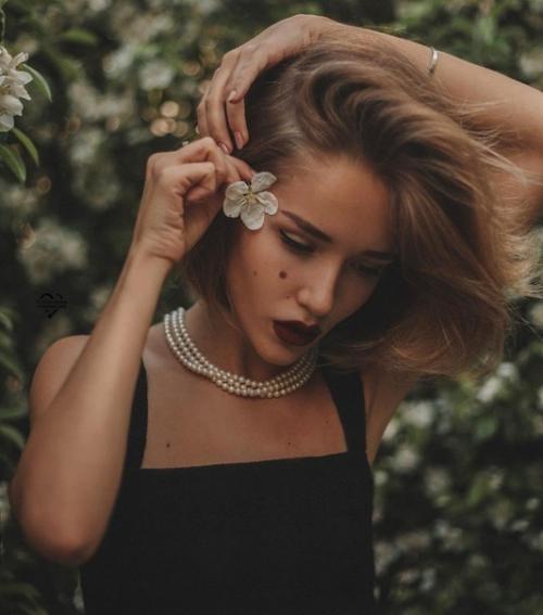 Каждая женщина немножко дура.