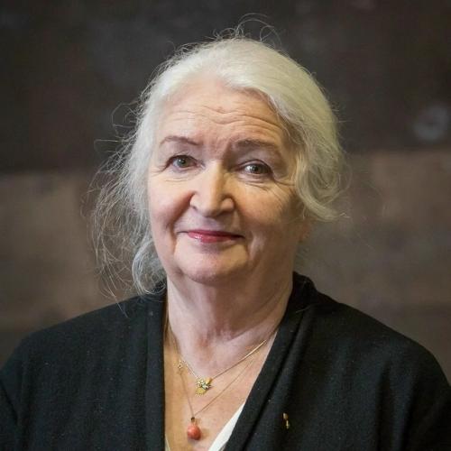 Нужно уметь слушать себя, пока мозг ещё шепчет, а не кричит.

