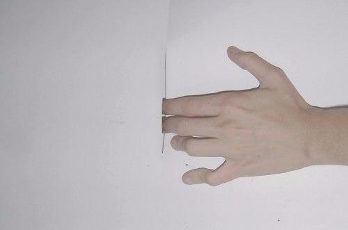 Знать друг друга - не значит знать друг о друге все; это значит относиться друг к другу с симпатией и доверием, верить друг другу.