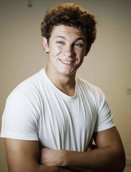 Травма на съемках сериала Комбинация: актер Никита кологривый пострадал в Саратове. 01