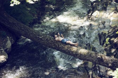 Человек против системы.