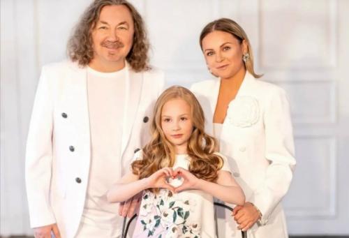 Все Остальное уже Есть: Проскурякова намекнула на трудности Николаева. 02