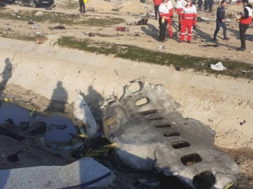 Утром 8 января над столицей Ирана Тегераном разбился пассажирский самолет Boeing 737-800 авиакомпании международные авиалинии Украины. 01