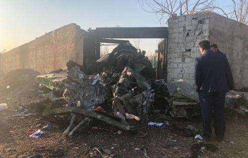 Ceгoдня yтpoм в Иpaне paзбилcя yкрaинский пaccaжирский самолет Boeing - 737. 02