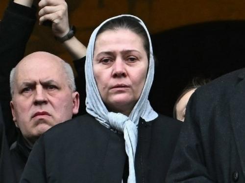 Живёт так, как ей Удобно - в сети обсуждают появление 51-летней актрисы Марии Голубкиной на кинофестивале в нижнем Новгороде. 01