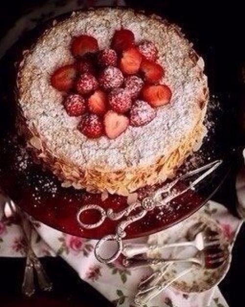 А ведь иногда, чтобы почувствовать себя счастливым, достаточно всего - навсего чашечки горячего, ароматного кофе в компании собственных мыслей …. 01