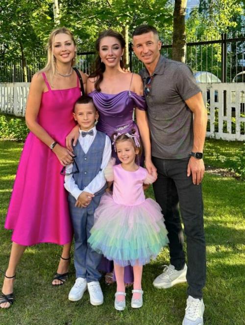 У бывшего мужа Юлии Началовой, футболиста Евгения Алдонина, тяжёлая форма онкологии. 01