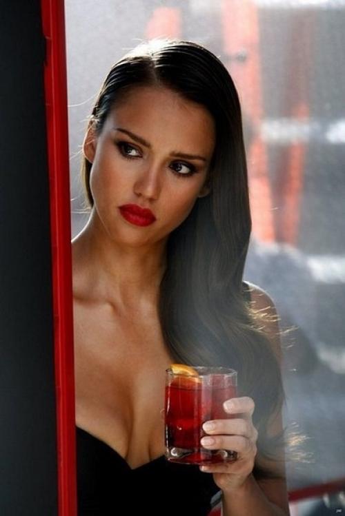 - есть немало женщин, которых притягивают властные мужчины.