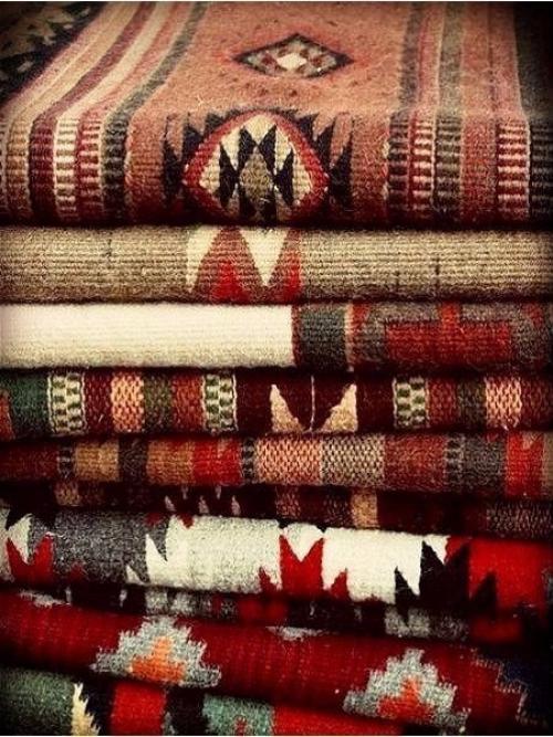 А ведь иногда, чтобы почувствовать себя счастливым, достаточно всего - навсего чашечки горячего, ароматного кофе в компании собственных мыслей …. 02