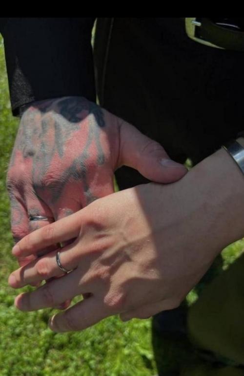 32-Летний Денис шальных, сын актрисы Елены Яковлевой, повторно связал себя узами брака. 02