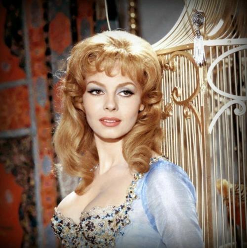 6 интересных фактов о серии фильмов Анжелика. 05 6 интересных фактов о серии фильмов Анжелика. 05