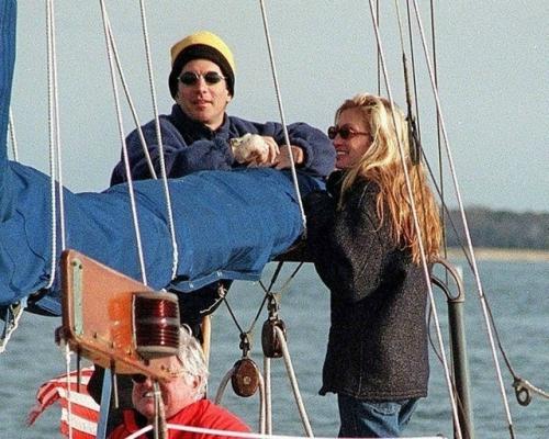 У джеки кеннеди и её сына неразрывная связь была. 03 У джеки кеннеди и её сына неразрывная связь была. 03