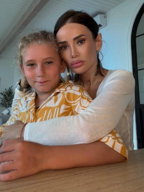 Каждый раз, когда интернету становится скучно, он выбирает новую жертву для обсуждения. 01