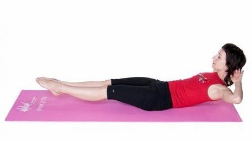 Поза ворона в йоге. Поза вороны.

Обычно бакасана, или поза вороны, - это первый баланс на руках, с которым знакомят новичков.