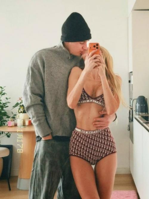 Комедийная актриса надежда Сысоева впервые показала публике своего 25-летнего возлюбленного - Николая безопасность. 02