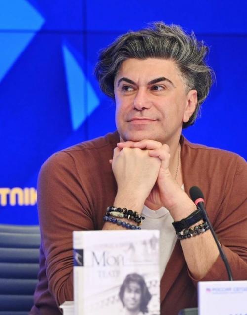 О своём папе я узнал, когда мне исполнилось 23 года.  