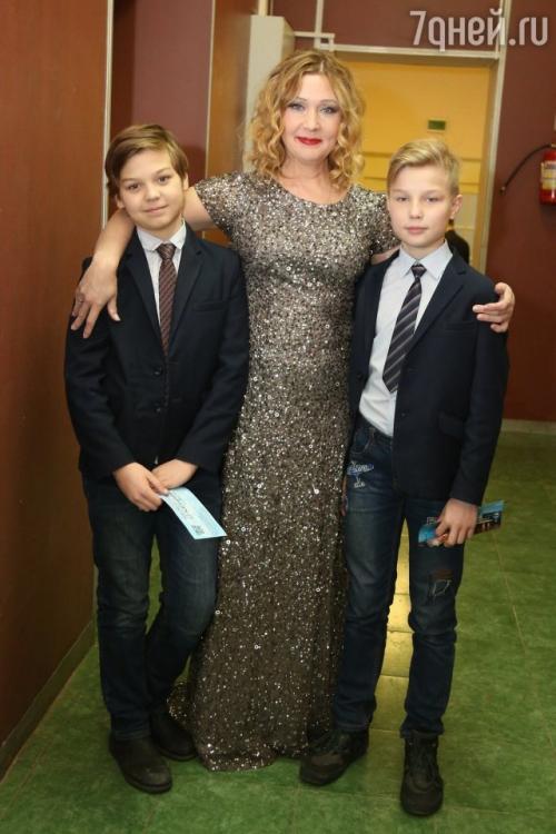 Вячеслав Тихонов: как Штирлиц стал самым счастливым дедушкой на свете. 01