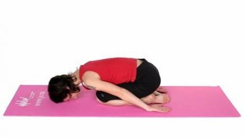 Поза ворона в йоге. Поза вороны.

Обычно бакасана, или поза вороны, - это первый баланс на руках, с которым знакомят новичков.