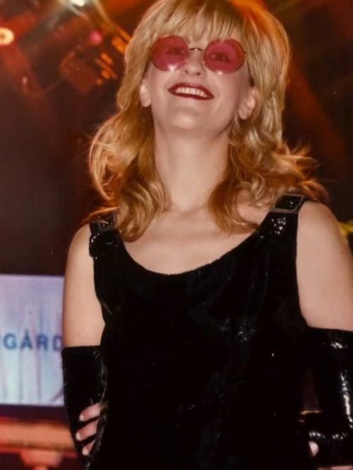 Так сейчас выглядит первая и единственная супруга Дмитрия нагиева. 01