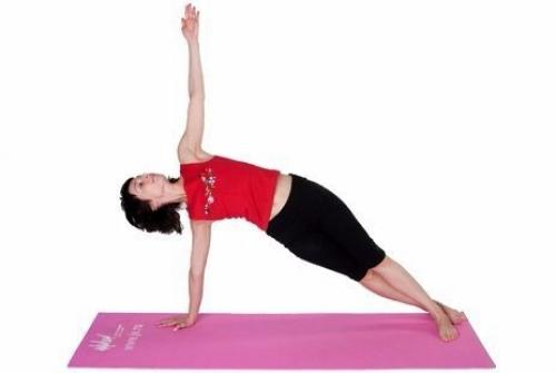 Поза ворона в йоге. Поза вороны.

Обычно бакасана, или поза вороны, - это первый баланс на руках, с которым знакомят новичков.