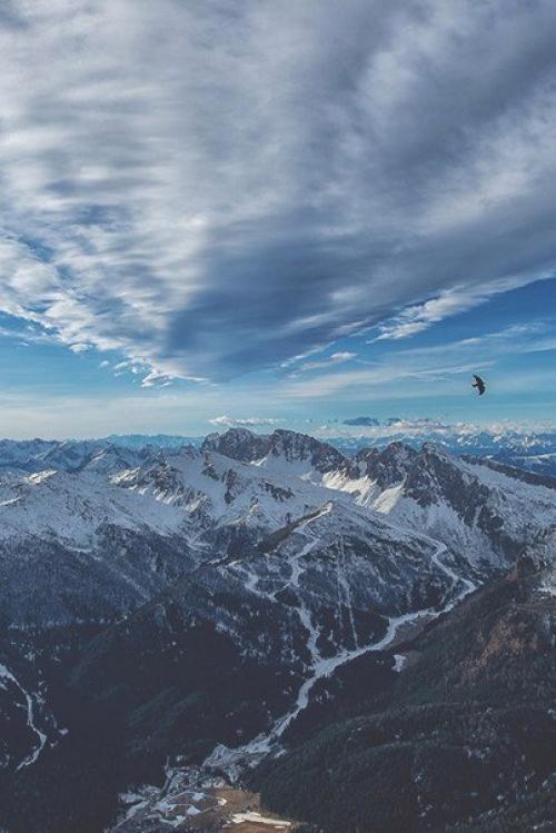 Живи сегодня, не жди, пока у тебя отнимут здоровье, или близких, или даже саму жизнь. 02