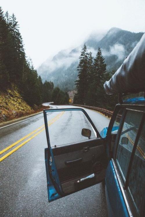 Живи сегодня, не жди, пока у тебя отнимут здоровье, или близких, или даже саму жизнь. 03