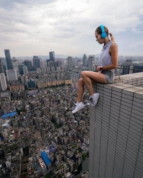 Сумасшедшее хобби - руфинг, которым занимается 24-летняя москвичка Ангелина николау. 03