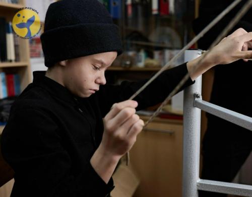 Гостем шоу на телеканале Россия-1 стал 14-летний звонарь Фотий Малыгин из новосибирской области, посёлка ложок. 05