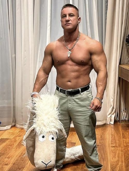 С Военной Штангой к Маникюрной Кисточке: Перевооружение на Южном Сахалине. 01