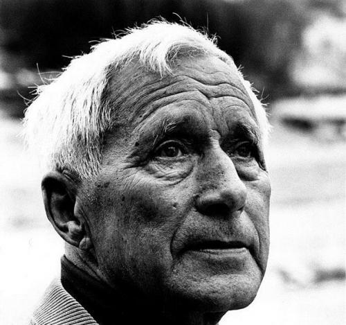 В царстве духа есть альпинисты и рудокопы; одни следуют отцовским, другие - материнским путём.