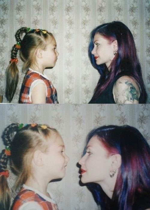 Пересматривая фотографии из молодости родителей, всегда кажется, что у них она была интереснее. 03