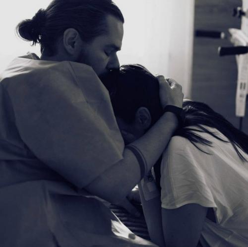 Двойной Подарок: Ида Галич родила дочку в день рождения брата. 01