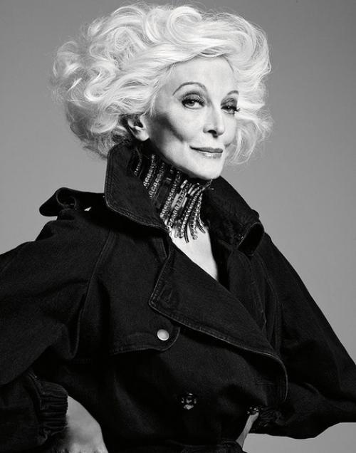 Кармен делль \u2018 орефиче - американская модель; занесена в книгу рекордов гиннесса как подиумная модель с самой долгой карьерой. 03