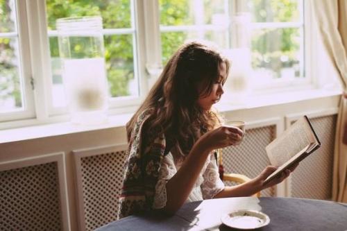 Успеть вспомнить.  Меня везли на кресле по коридорам областной больницы.