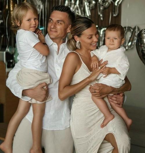 Регина тодоренко не хочет отправлять 7-летнего сына в школу.

